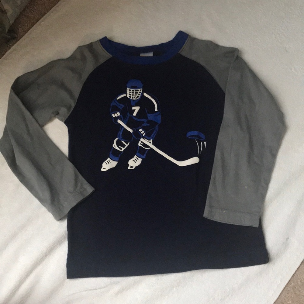 Sz 6 hockey shirt Gymboree
